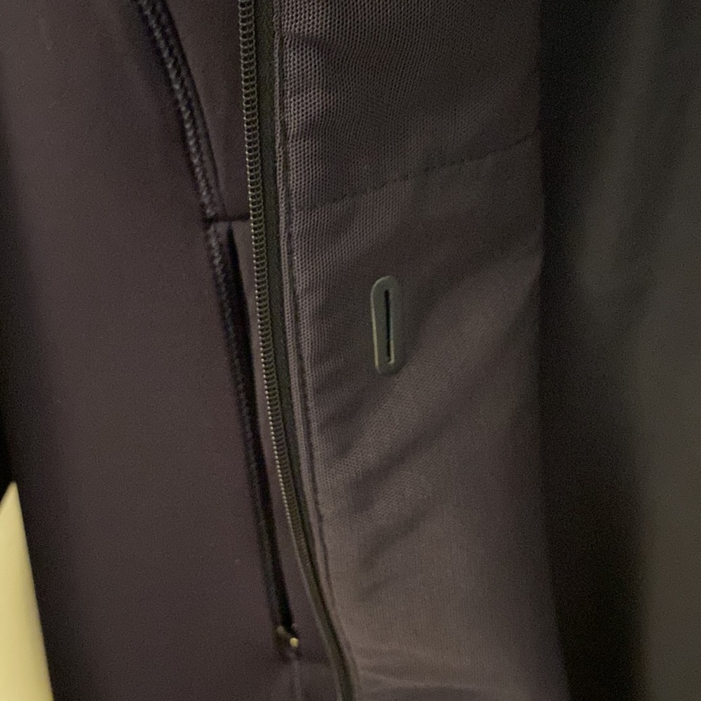 Lululemon lightweight jacket - Picture 5 of 6